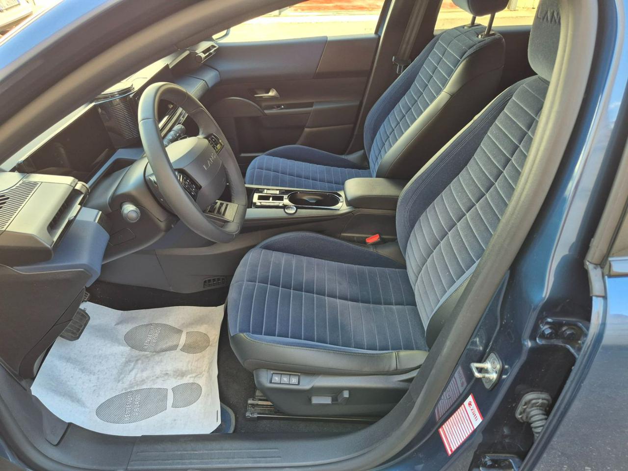 LANCIA Ypsilon Hybrid e-DCT Edizione Cassina - 9