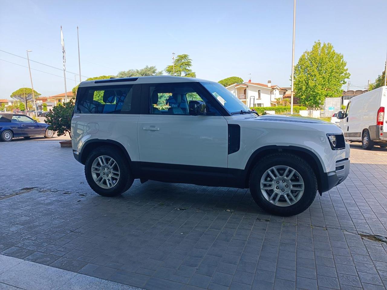 LAND ROVER Defender 90 3.0D I6 200 CV AWD Auto S - 11