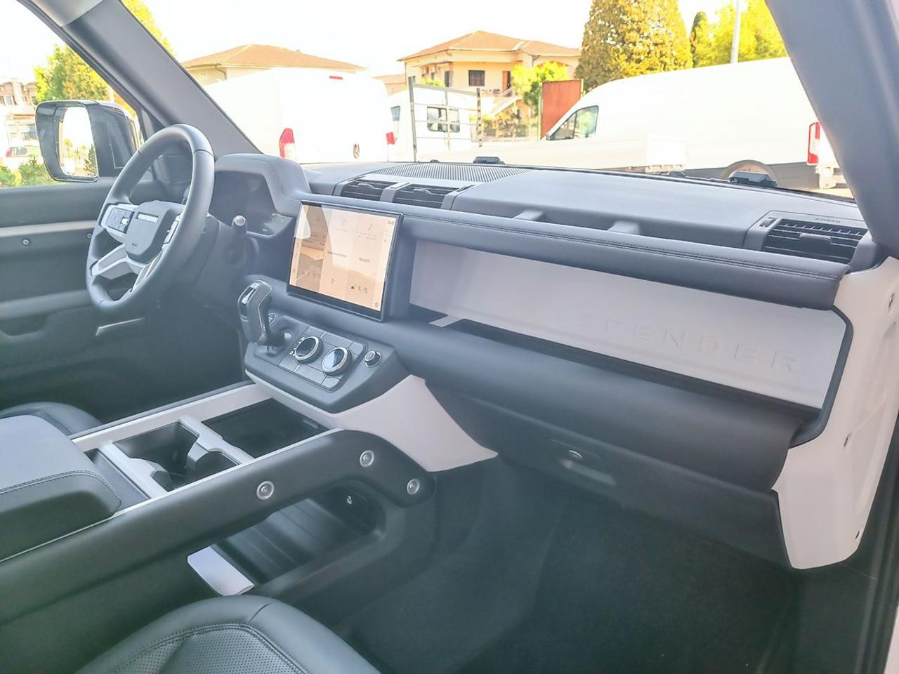 LAND ROVER Defender 90 3.0D I6 200 CV AWD Auto S - 23