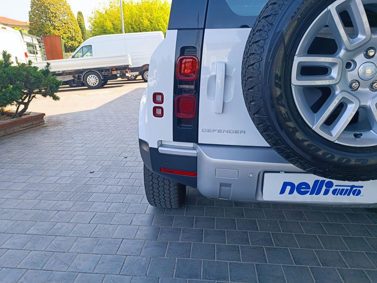 LAND ROVER Defender 90 3.0D I6 200 CV AWD Auto S - 14