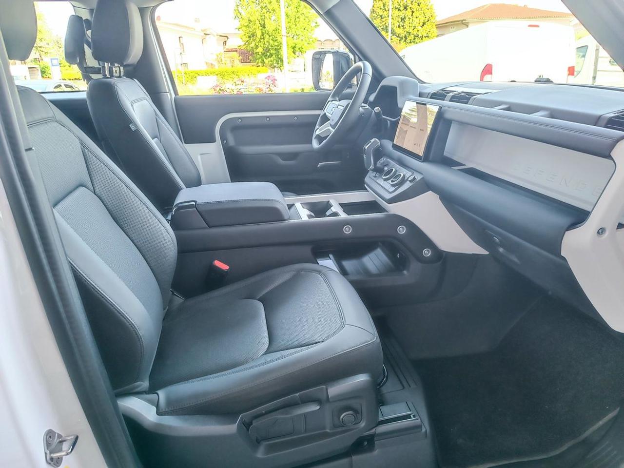LAND ROVER Defender 90 3.0D I6 200 CV AWD Auto S - 22