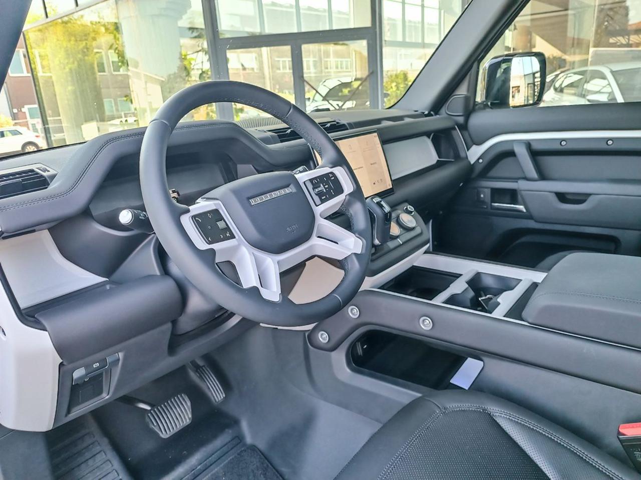 LAND ROVER Defender 90 3.0D I6 200 CV AWD Auto S - 19