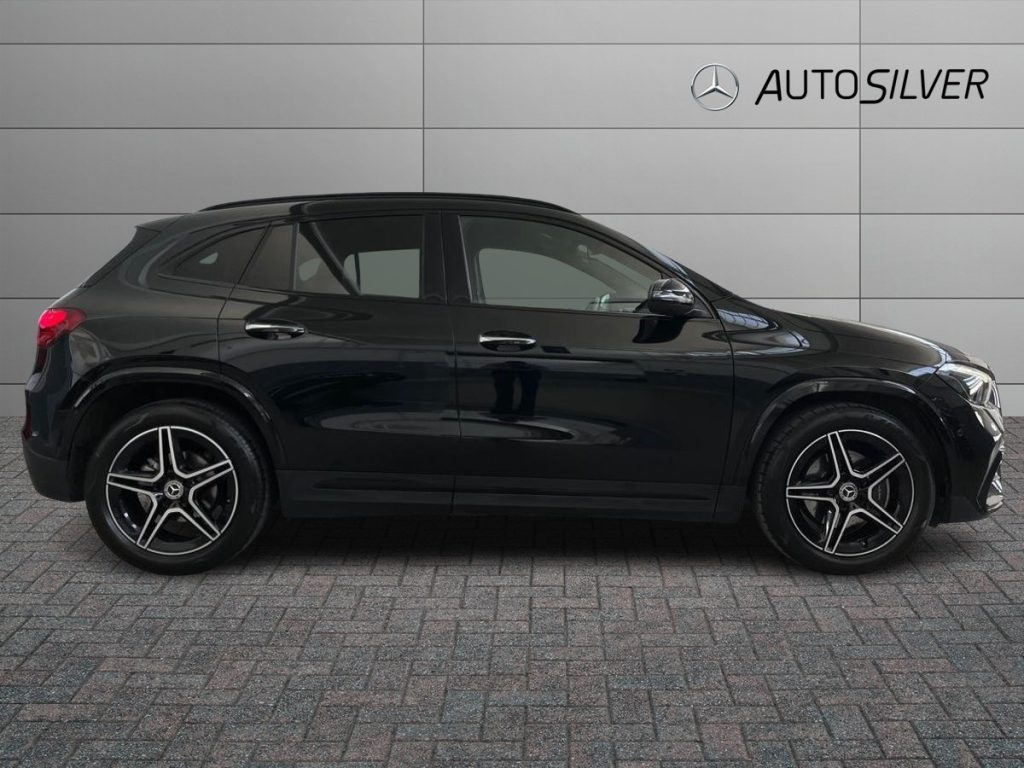 MERCEDES-BENZ GLA 200 d 4matic AMG Line Advanced Plus - 5