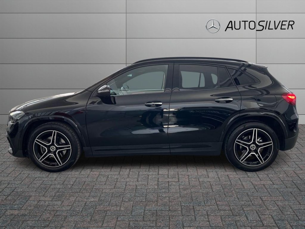 MERCEDES-BENZ GLA 200 d 4matic AMG Line Advanced Plus - 6