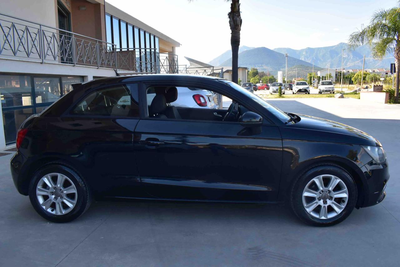 AUDI A1 1.2 TFSI Ambition - 4