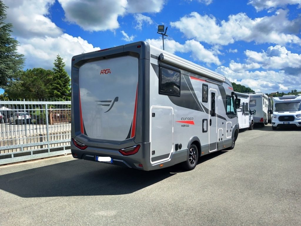 H 699 GLG motorhome letti gemelli doppio pavimento