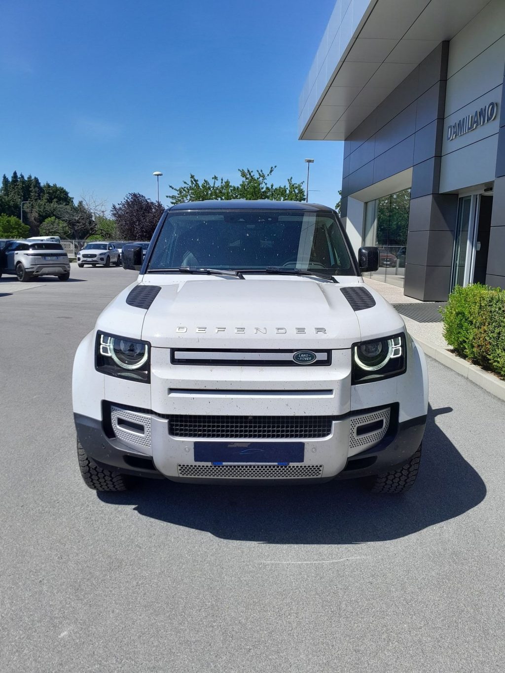LAND ROVER Defender 3.0D I6 200 90 SE AWD SOLO 26.000KM - 2
