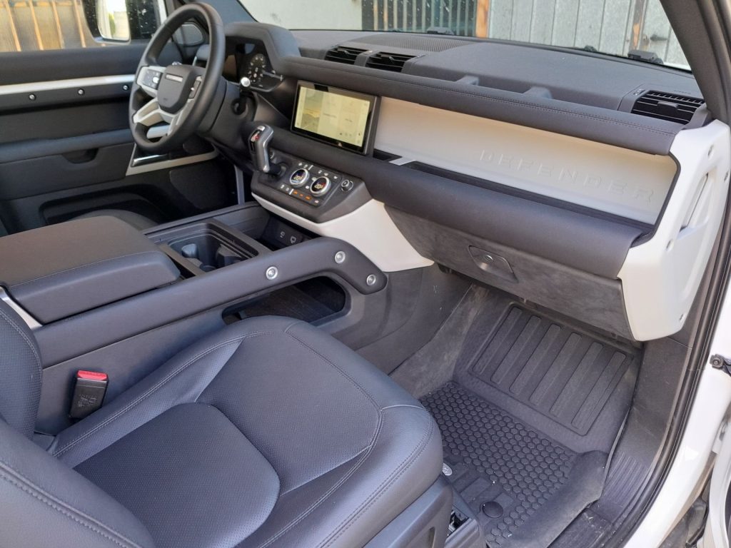 LAND ROVER Defender 3.0D I6 200 90 SE AWD SOLO 26.000KM - 10