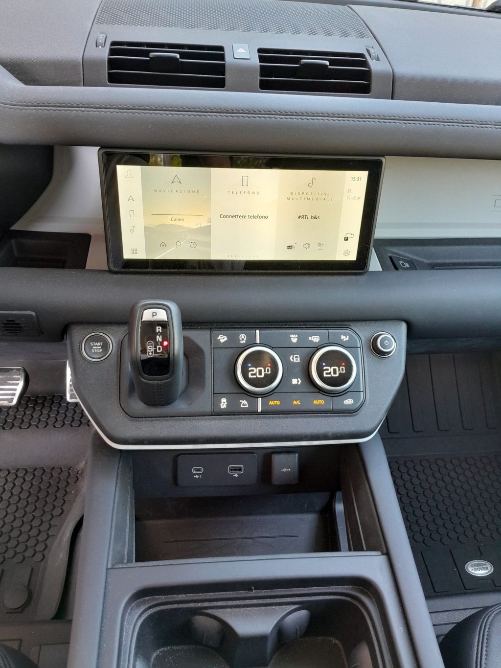 LAND ROVER Defender 3.0D I6 200 90 SE AWD SOLO 26.000KM - 14