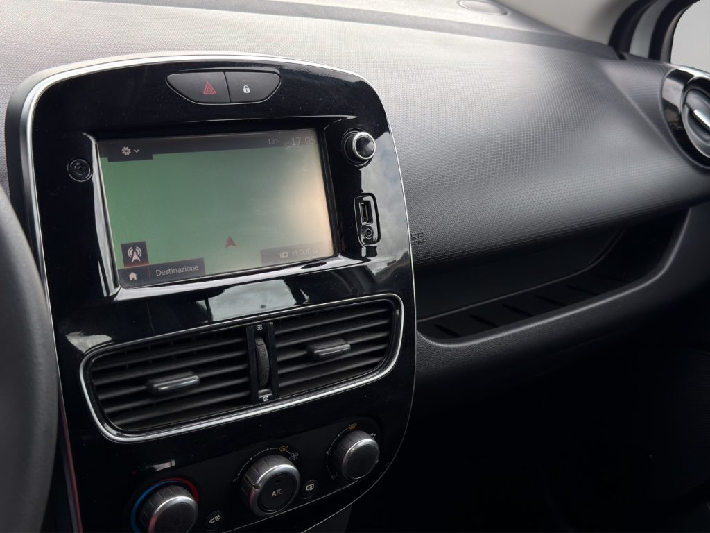 RENAULT Clio VAN 1.5DCI 2 POSTI - 13