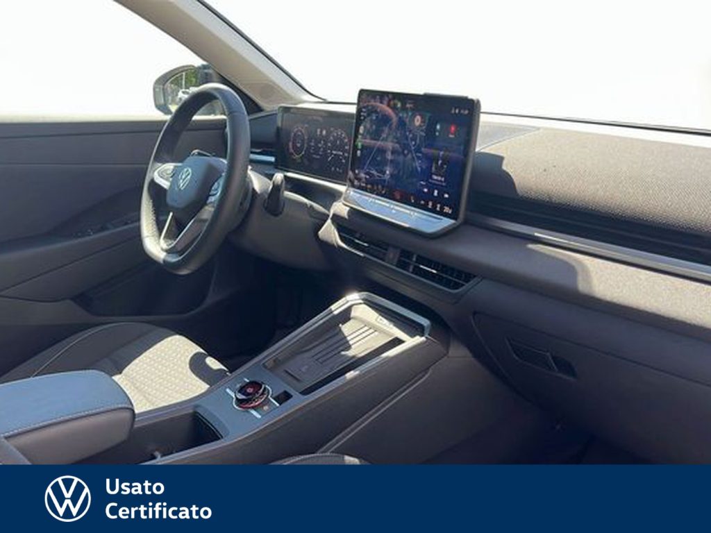 VOLKSWAGEN T-Roc 1.5 etsi life 150cv dsg - 8