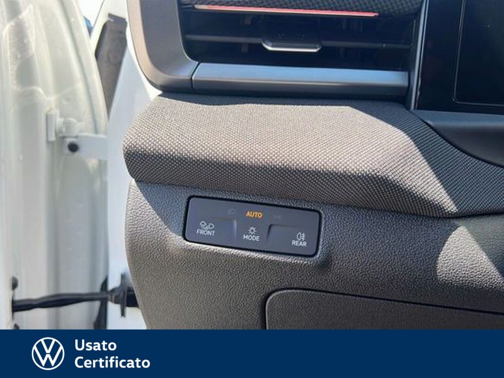 VOLKSWAGEN T-Roc 1.5 etsi life 150cv dsg - 13