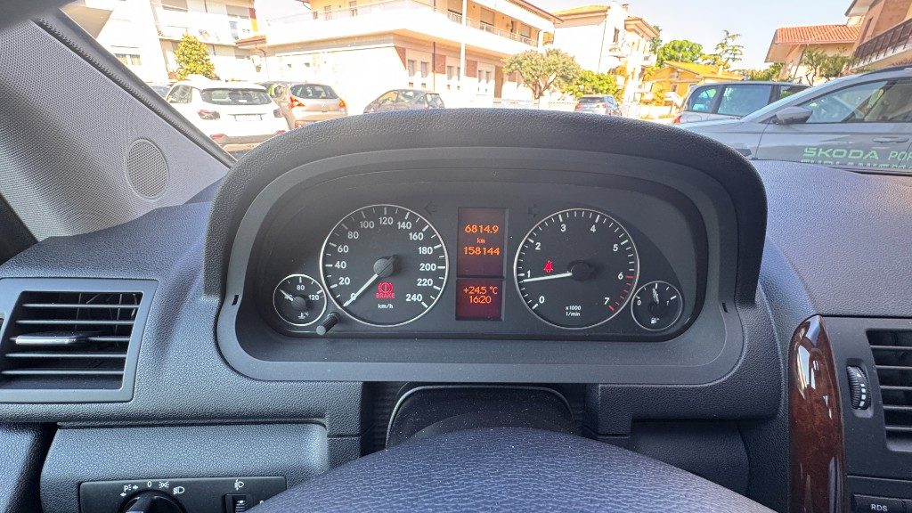 MERCEDES-BENZ A 150 Elegance - 31