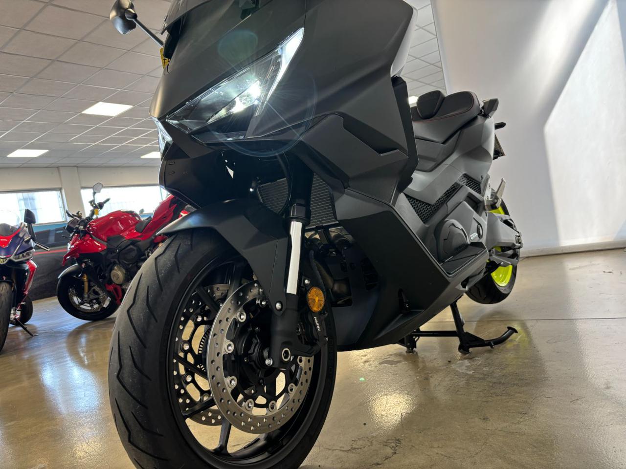 HONDA Forza 750 HONDA FORZA 750DTC - 2