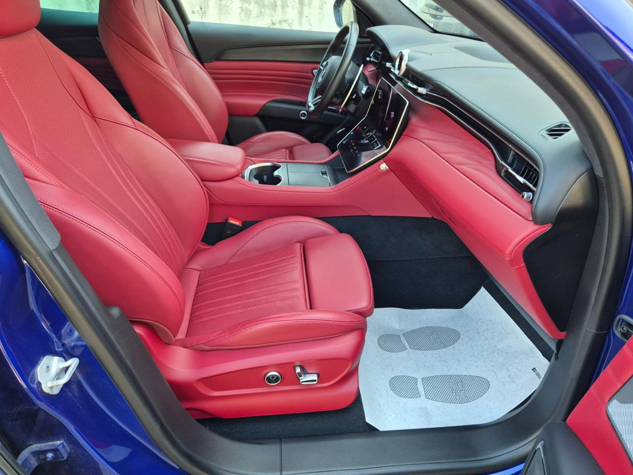 MASERATI Grecale MHEV 300 CV AWD GT - 13