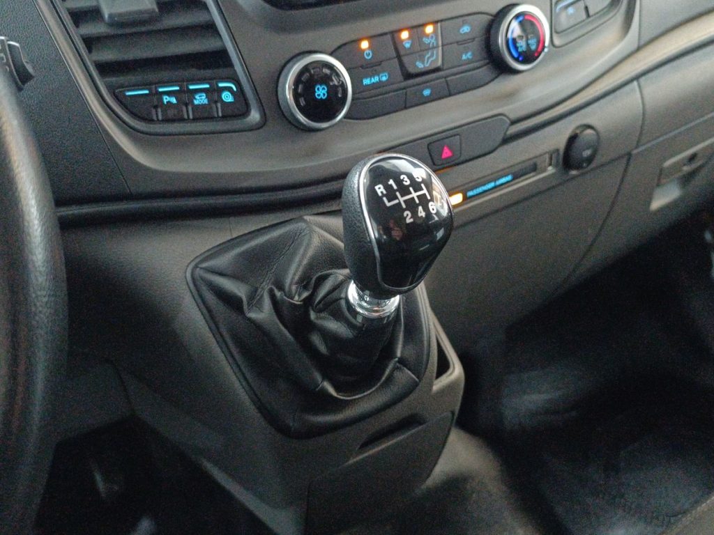 FORD Transit Custom 320 2.0 TDCi 130 PL Combi Trend - 8