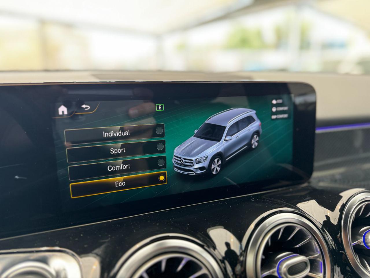 MERCEDES-BENZ GLB 200 d Premium AMG (Auto/Led64/Pelle/Led) - 28