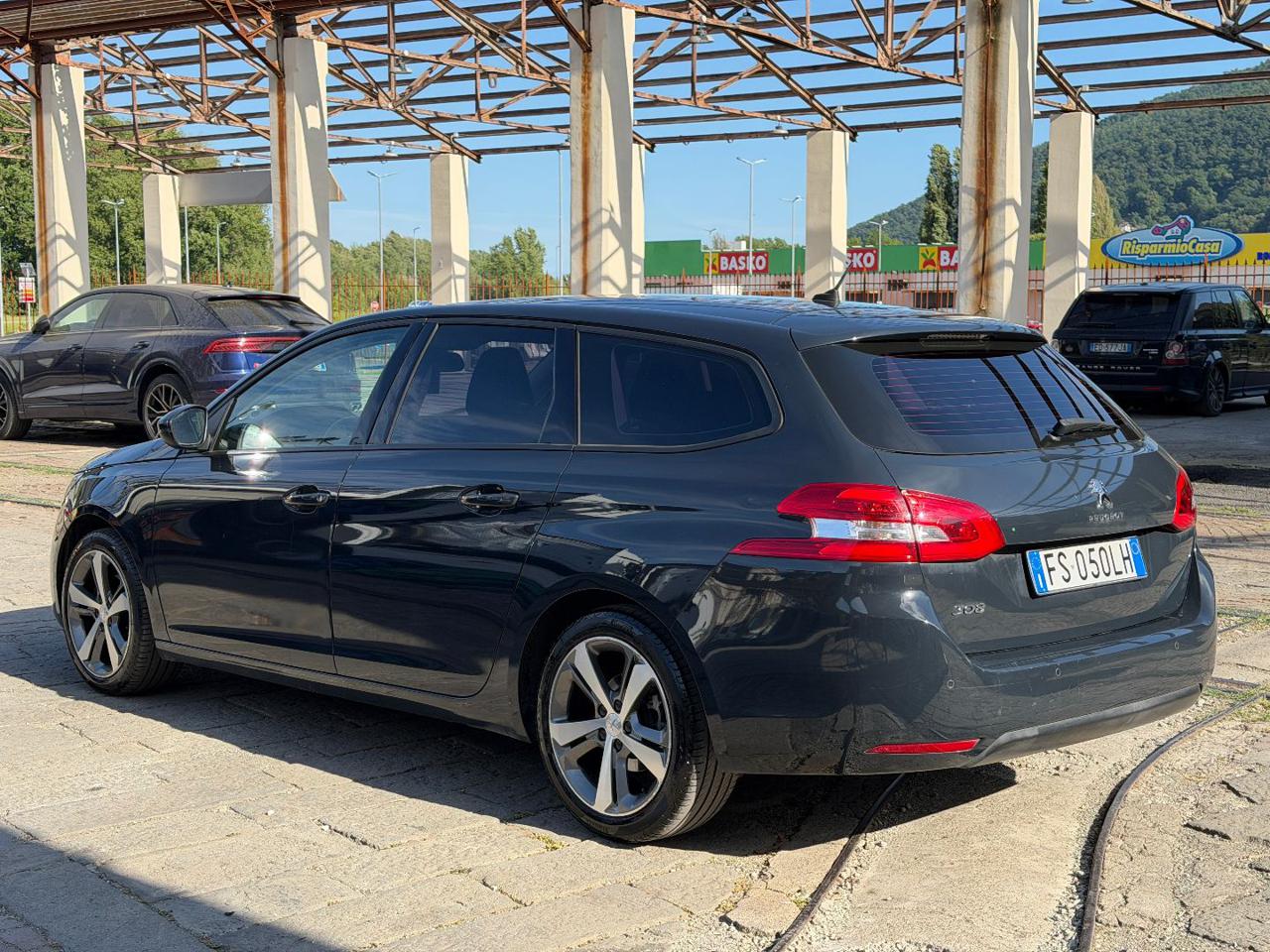 PEUGEOT 308 BlueHDi 130 S&S SW Allure - 8
