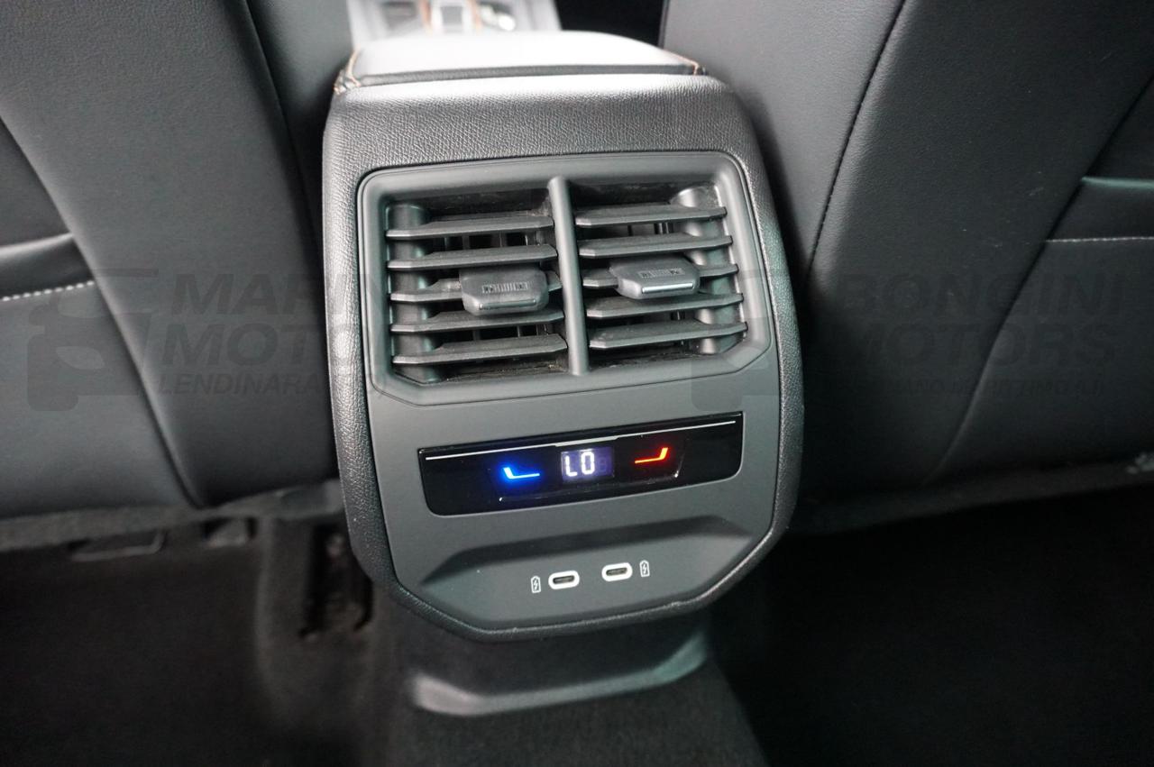 CUPRA Formentor 1.5 TSI E-HYBRID DSG - 25