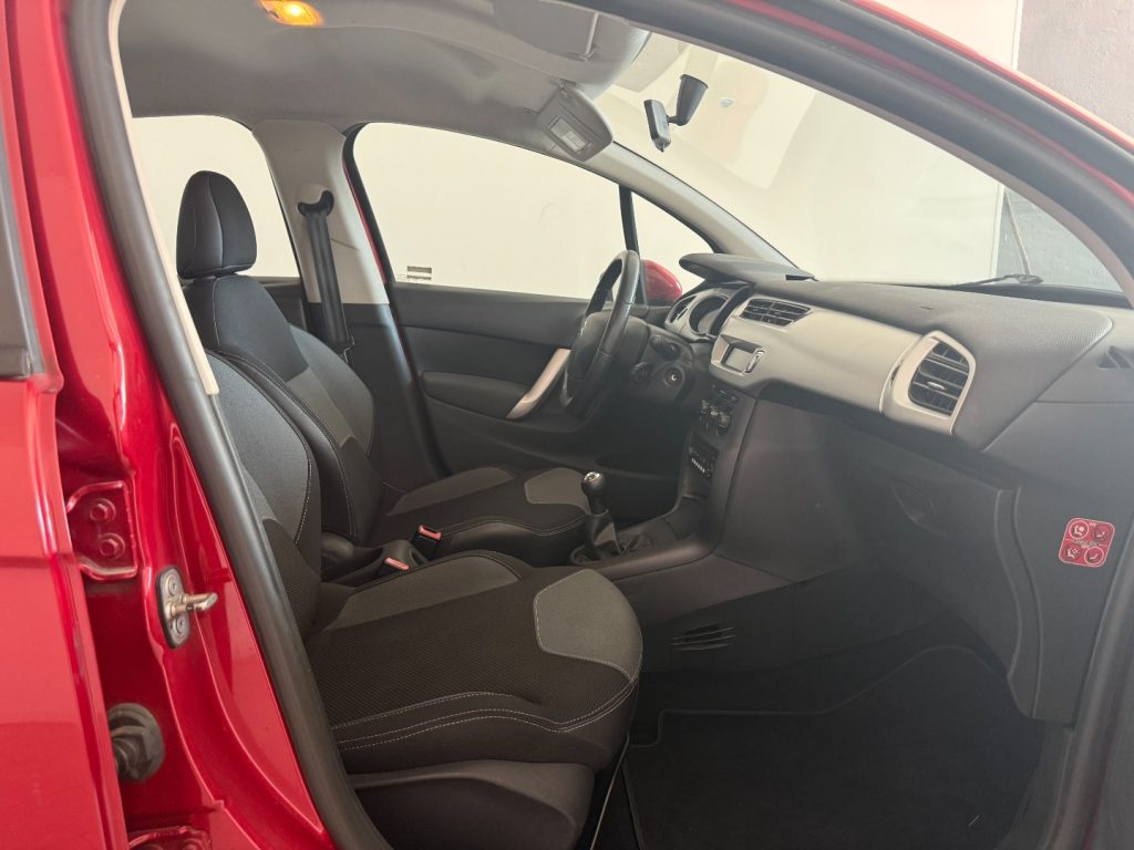 CITROEN C3 1.2 VTi 82 Exclusive - 13