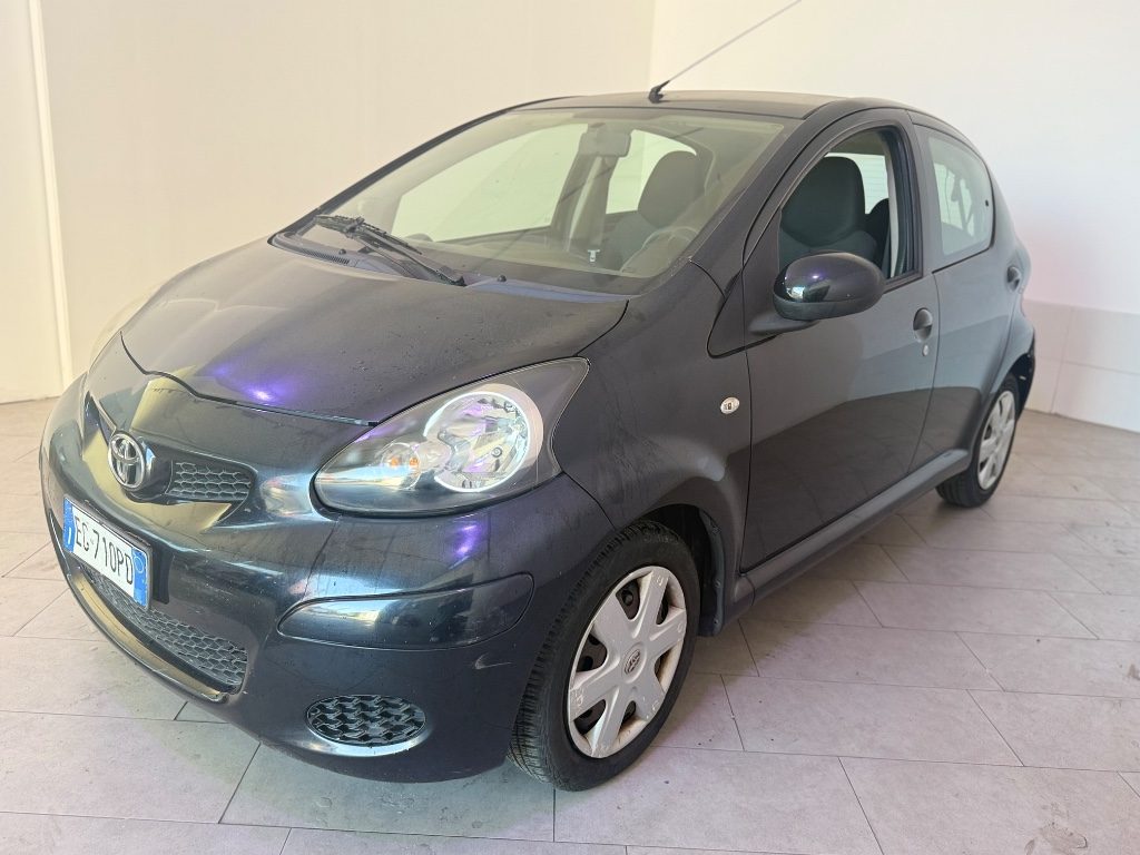 TOYOTA Aygo 1.0 12V VVT-i .5 porte - 3
