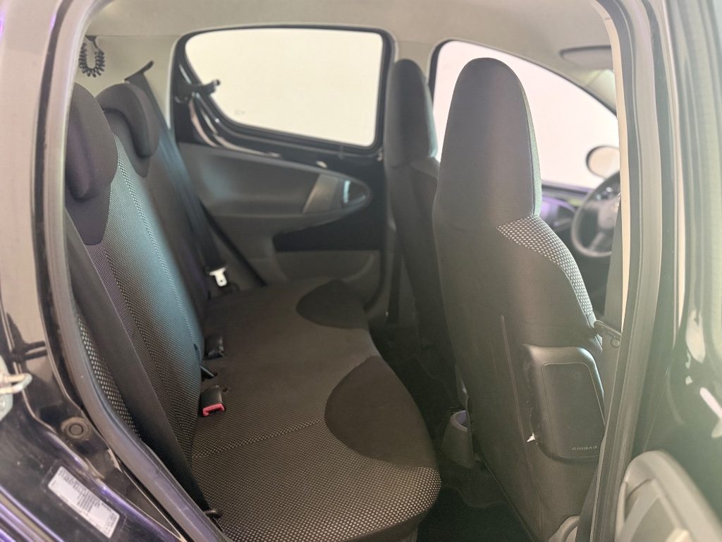 TOYOTA Aygo 1.0 12V VVT-i .5 porte - 7