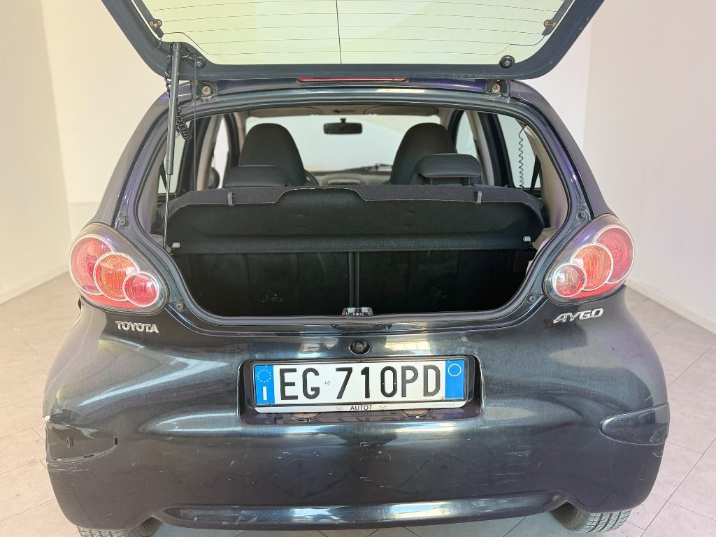 TOYOTA Aygo 1.0 12V VVT-i .5 porte - 12