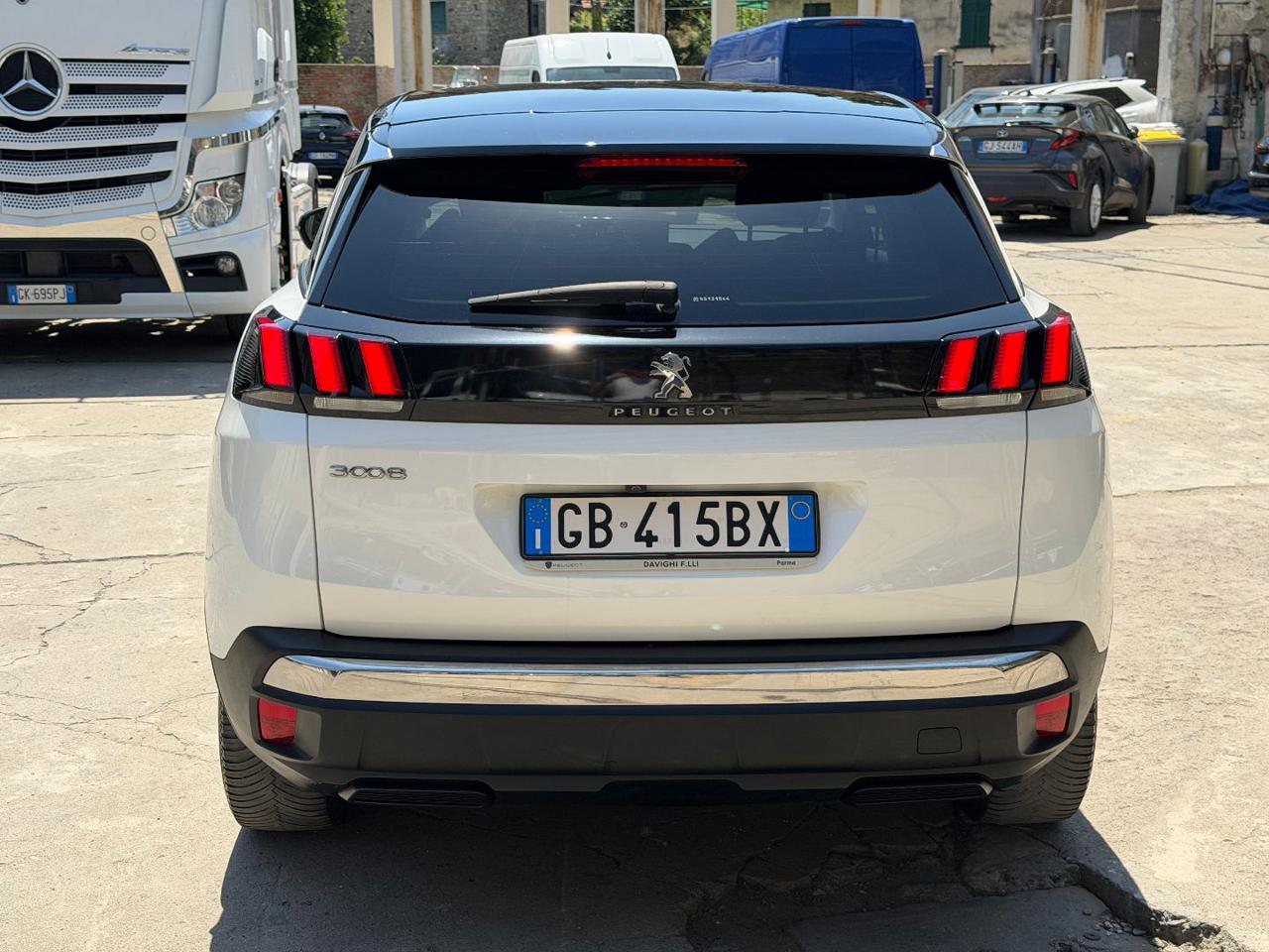 PEUGEOT 3008 BlueHDi 130 VAN EAT8 Allure N1 AUTOCARRO 5 POSTI - 6