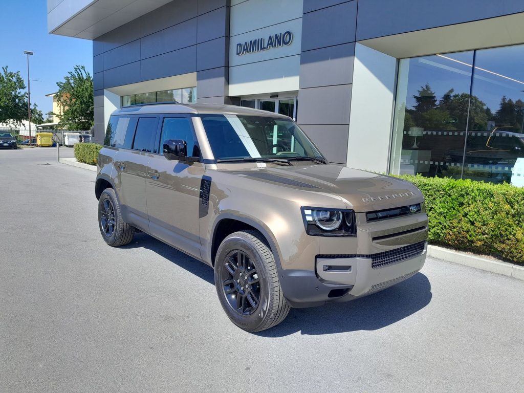 LAND ROVER Defender D200 AWD Auto 110 S IVA ESPOSTA - 3