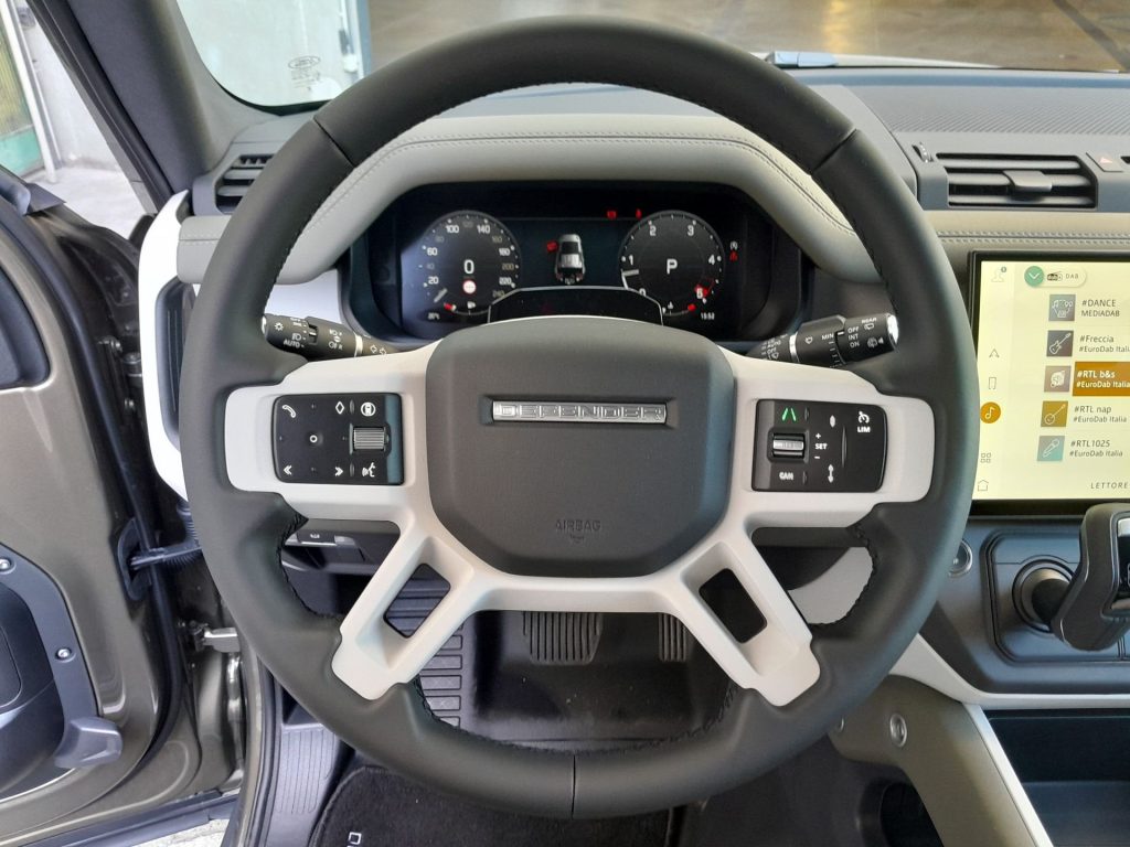 LAND ROVER Defender D200 AWD Auto 110 S IVA ESPOSTA - 10
