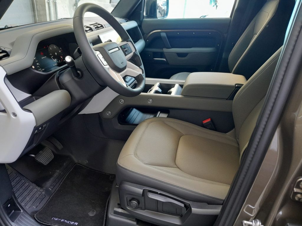 LAND ROVER Defender D200 AWD Auto 110 S IVA ESPOSTA - 15