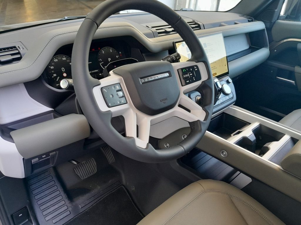 LAND ROVER Defender D200 AWD Auto 110 S IVA ESPOSTA - 20