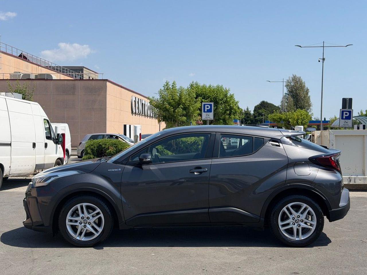 TOYOTA C-HR 1.8 Hybrid E-CVT Business - 4