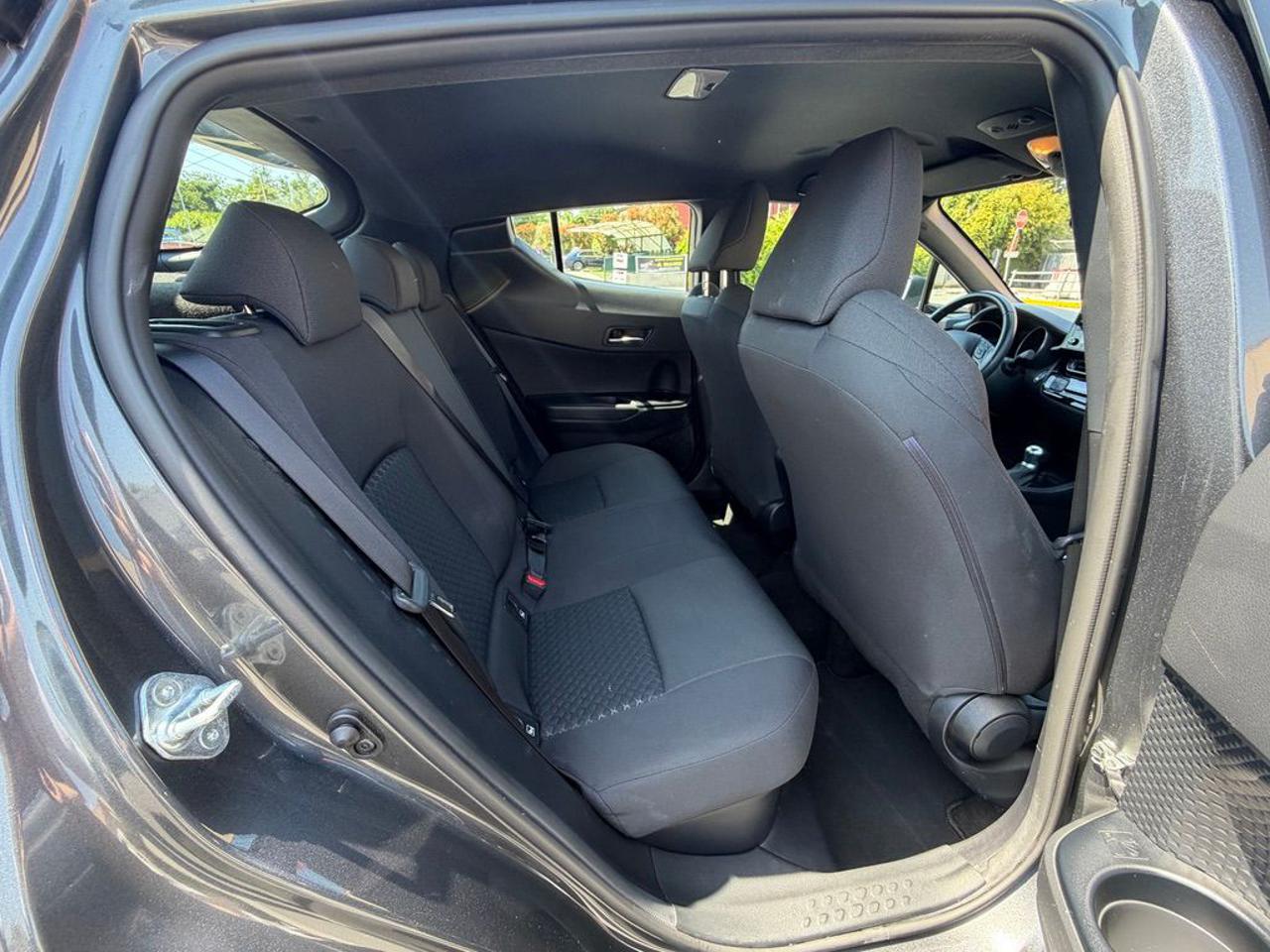 TOYOTA C-HR 1.8 Hybrid E-CVT Business - 10