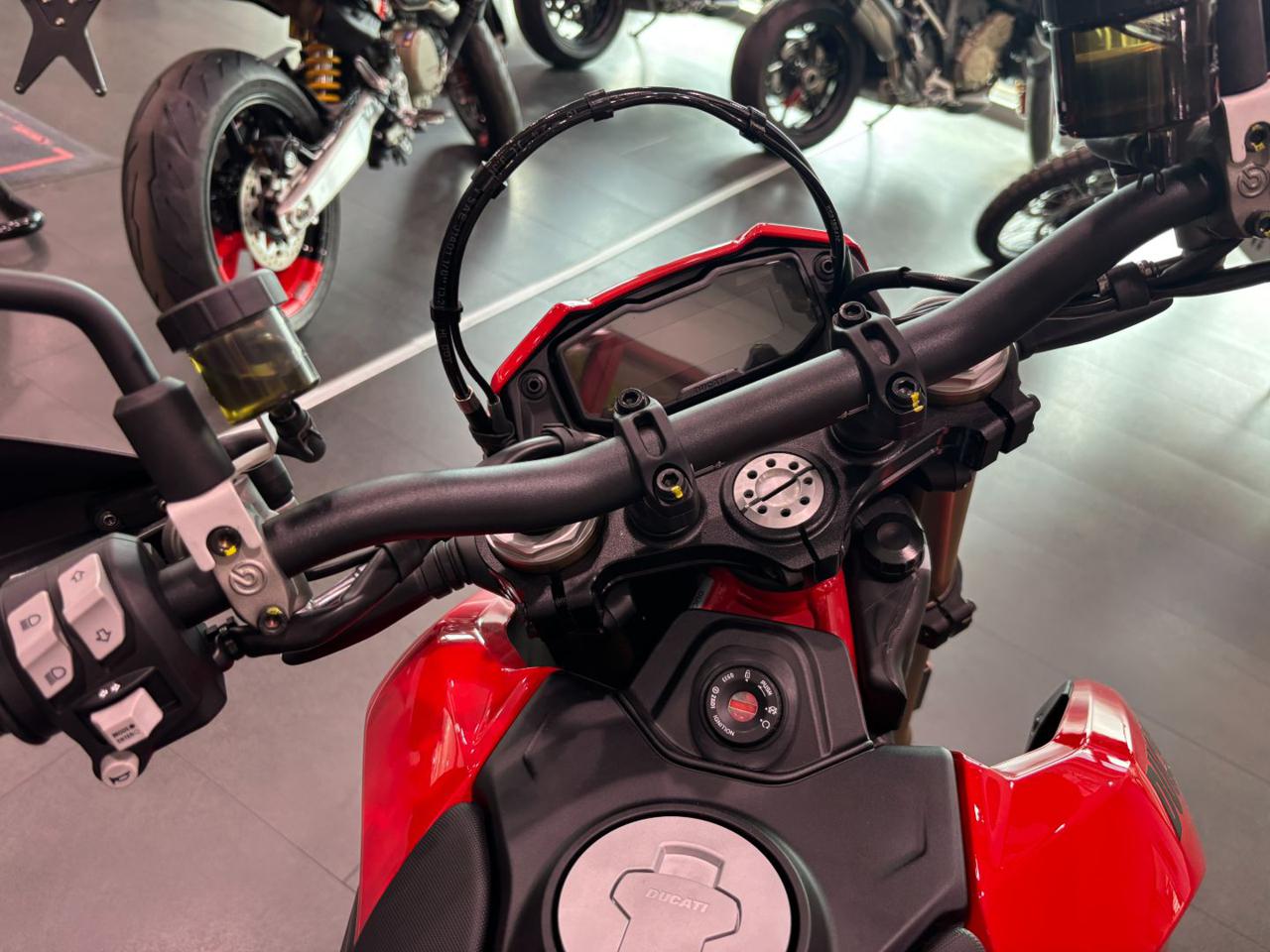 DUCATI Hypermotard 698 698 dep. 35kw Mono - 8