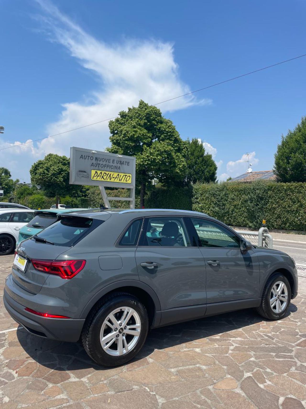 AUDI Q3 35 TDI S tronic Business - 3