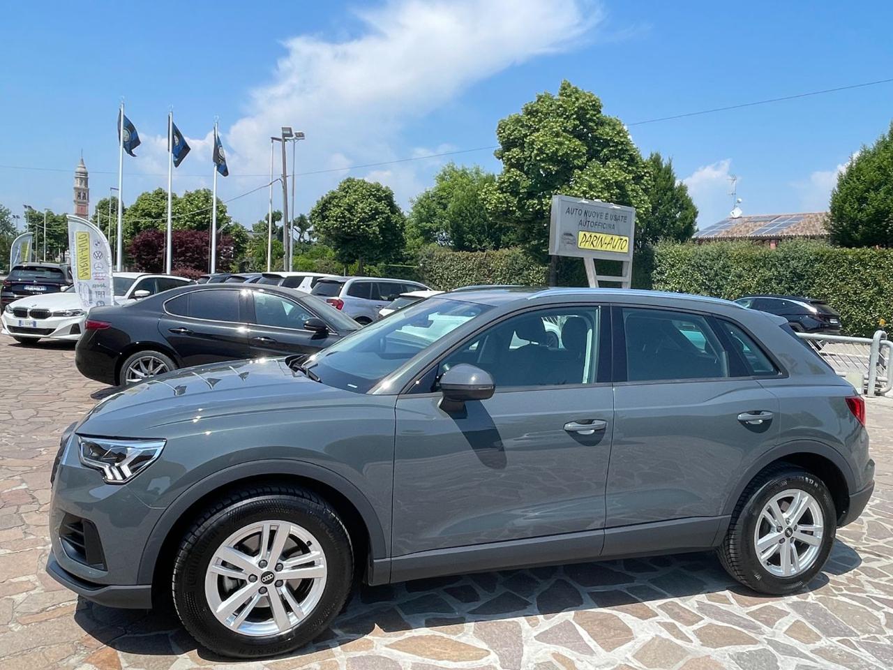AUDI Q3 35 TDI S tronic Business - 6