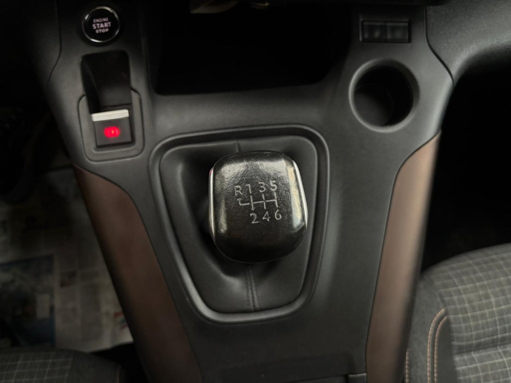 PEUGEOT Rifter BlueHDi 130cv GT - 11