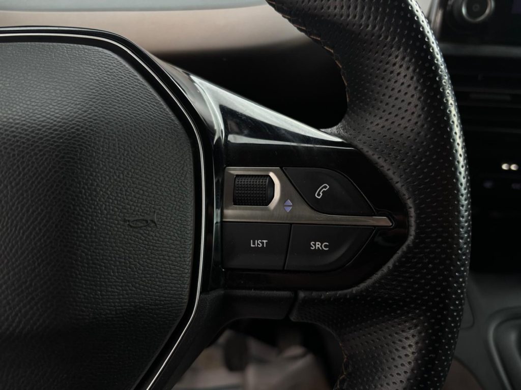 PEUGEOT Rifter BlueHDi 130cv GT - 17