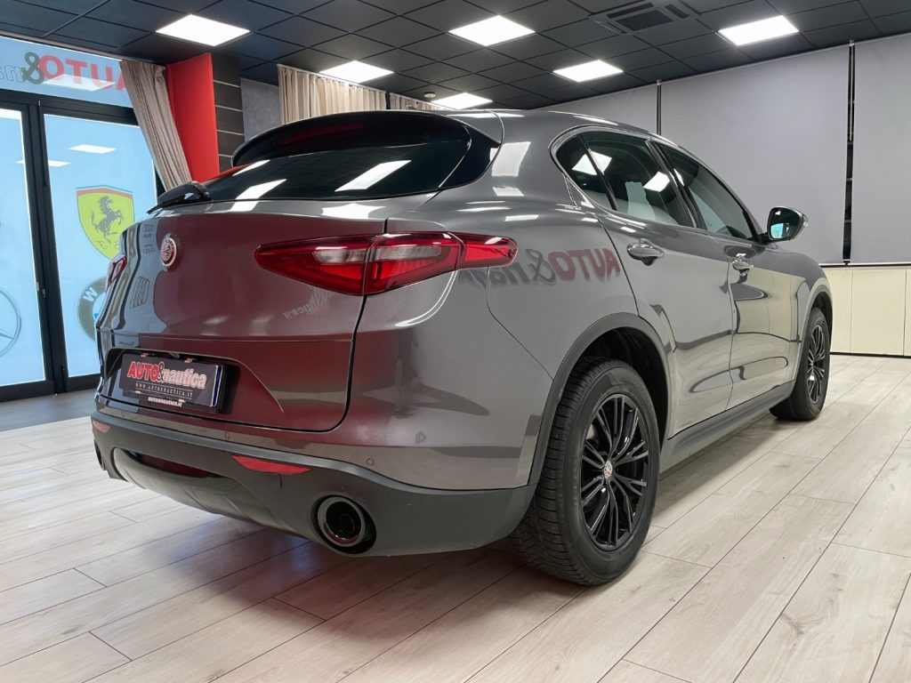 ALFA ROMEO Stelvio 2.2 TURBODIESEL EXECUTIVE Q4 190CV AUTO MY19 - 11