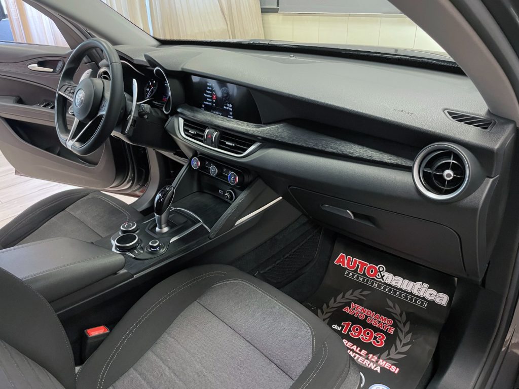 ALFA ROMEO Stelvio 2.2 TURBODIESEL EXECUTIVE Q4 190CV AUTO MY19 - 46