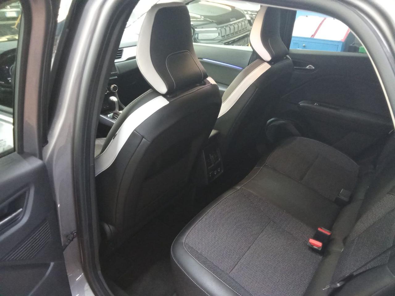 RENAULT Captur Full Hybrid E-Tech 145 CV Intens - 15