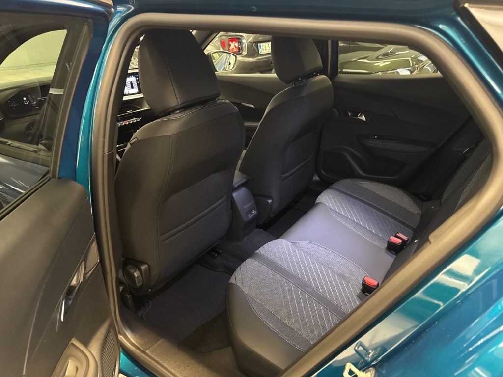 PEUGEOT 2008 Hybrid 110CV e-DCS6 Allure KM0+DRIVE+VISION+NAVI - 16