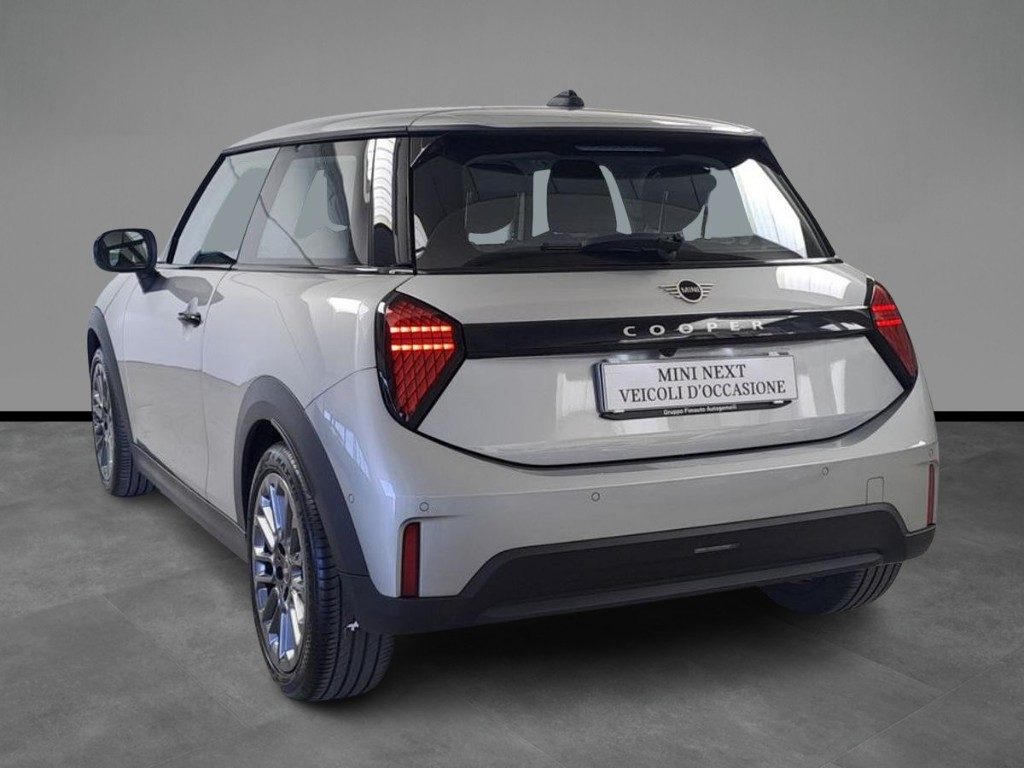 MINI Cooper C Essential + Pacchetto XS - 4
