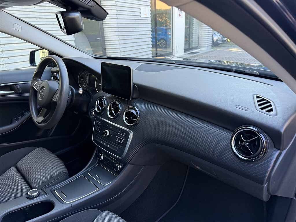 MERCEDES-BENZ GLA 180 d SPORT TELECAMERA NAVIGATORE SEDILI SPORTIVI - 22