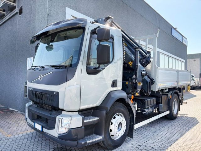 VOLVO  Grigio pastello
