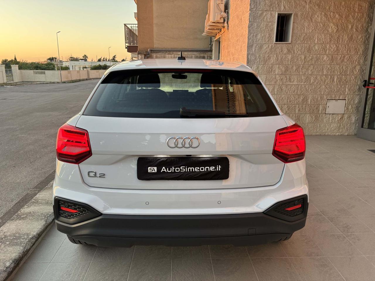 AUDI Q2 30 TDI Business CERCHI DA18 - 6