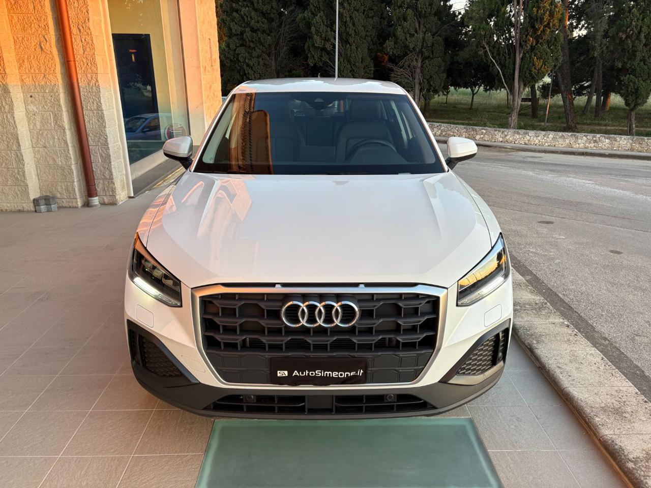 AUDI Q2 30 TDI Business CERCHI DA18 - 2