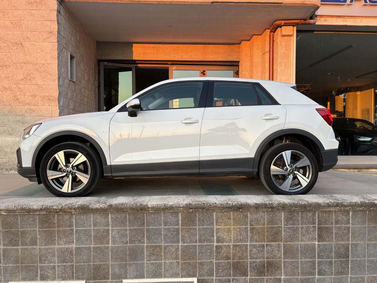 AUDI Q2 30 TDI Business CERCHI DA18 - 8