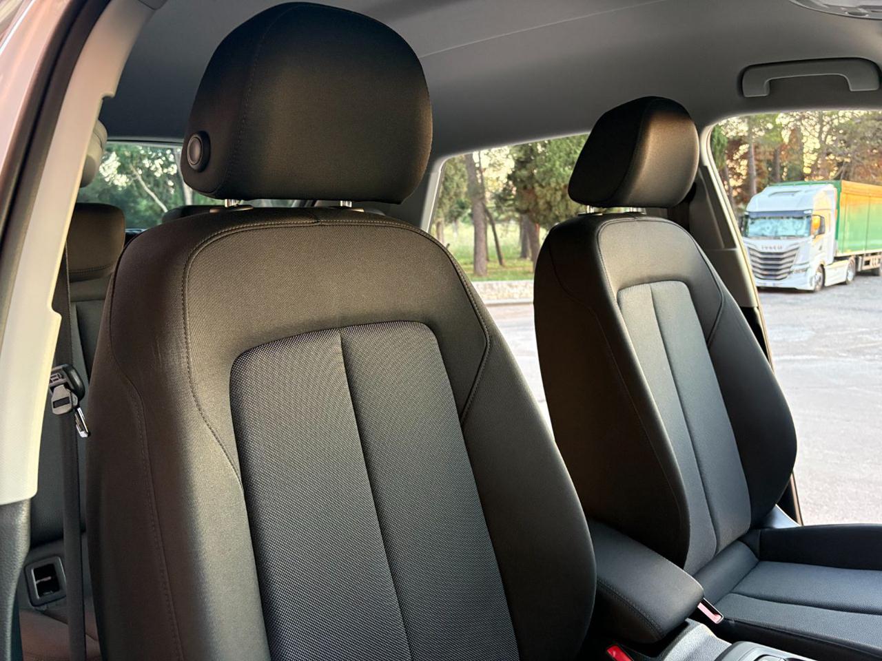 AUDI Q2 30 TDI Business CERCHI DA18 - 10